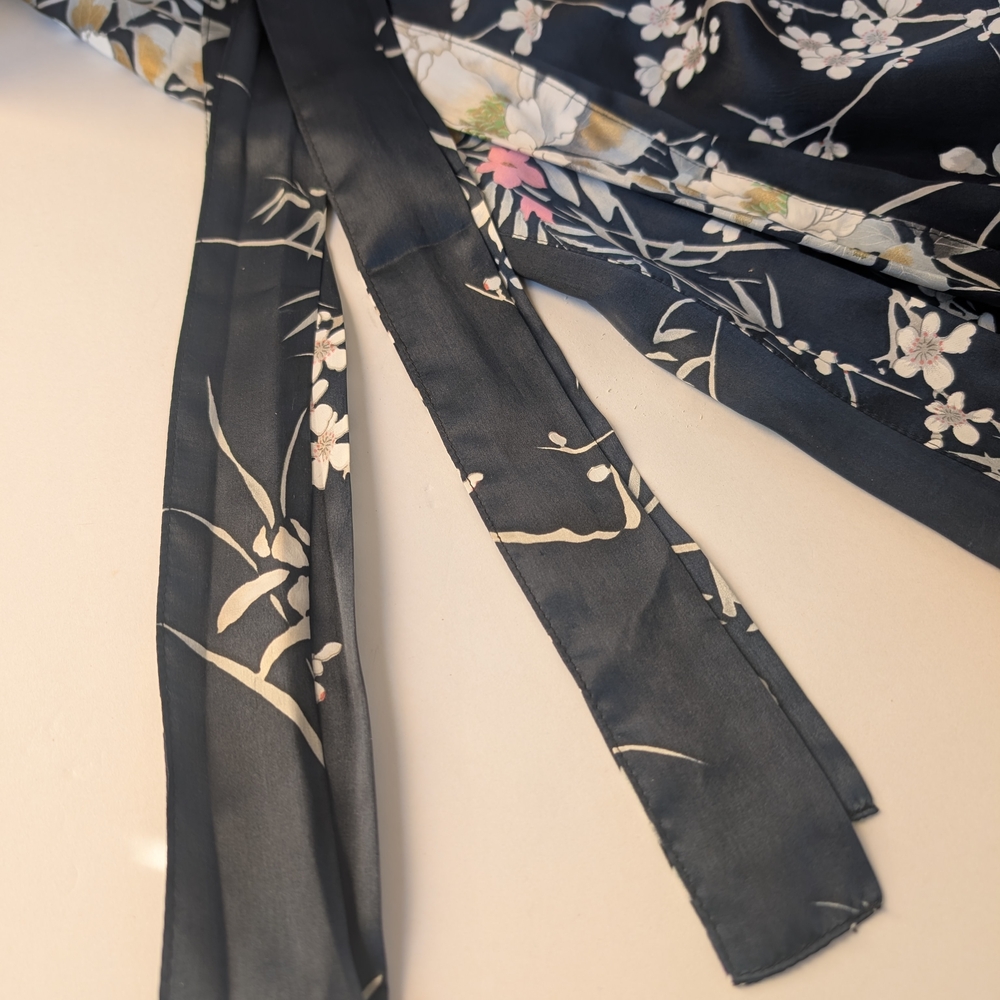 VTG 100% Silk Mid-Century Japanese Kimono Robe Navy Blue Floral Mid - Picture 6 of 8